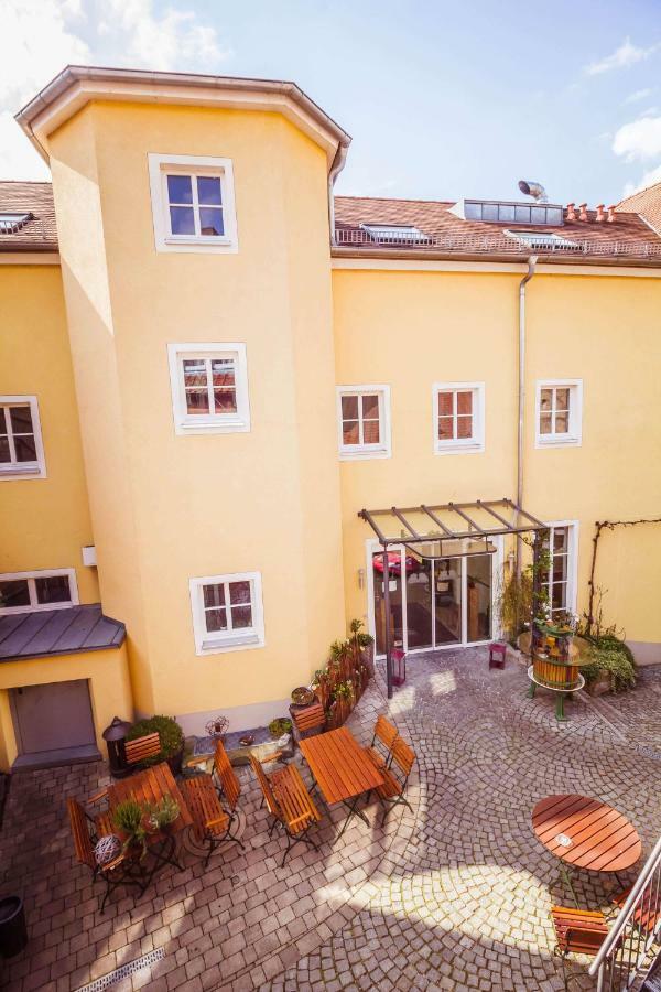 Gasthof Und Weingasthof Schwarzer Adler 3*